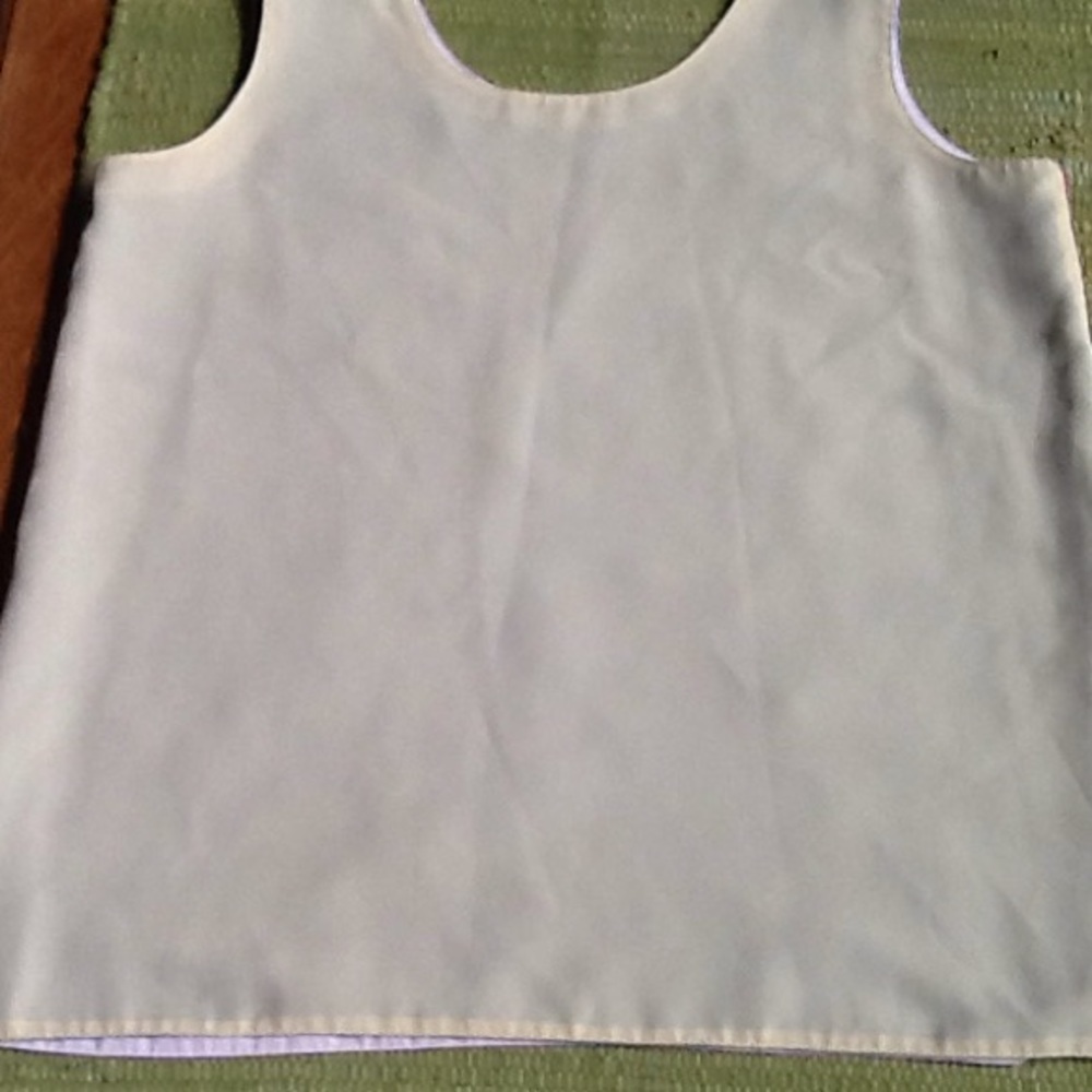 4 Colored Reversible top - Picture 2 of 6